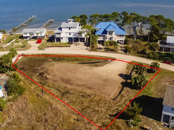 400 E Sawyer St, St. George Island, FL 32328