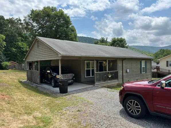 1310 McAllister Dr, Covington, VA 24426