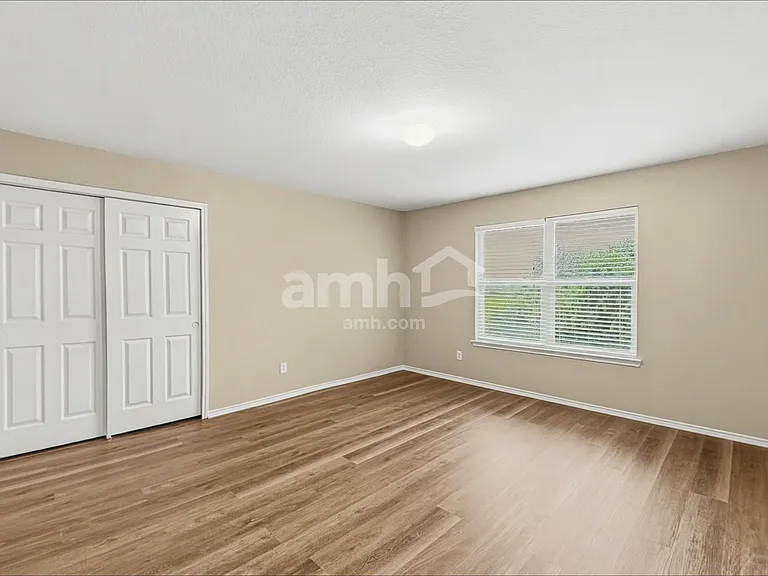 10518 Marengo Ln — Photo 14