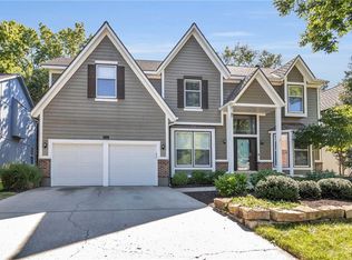 13163 Rosewood St, Overland Park, KS 66209