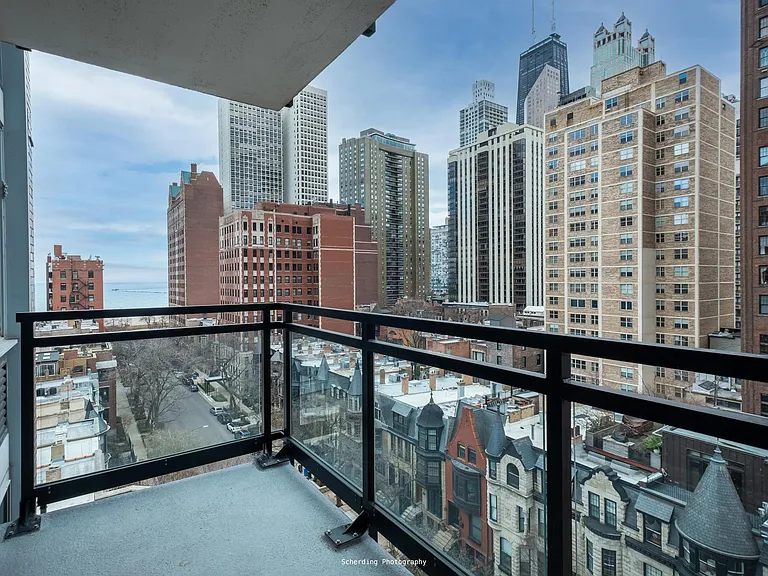 30 E Elm St #B — Photo 6