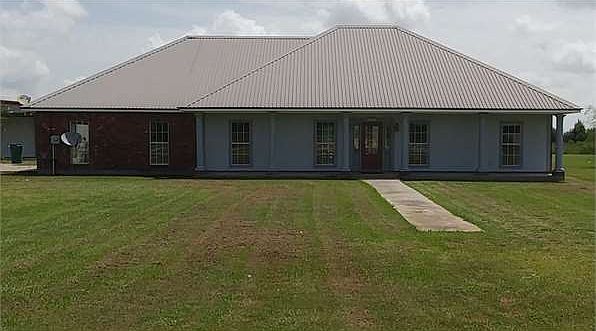 1st image of 294 Bulldog Ln