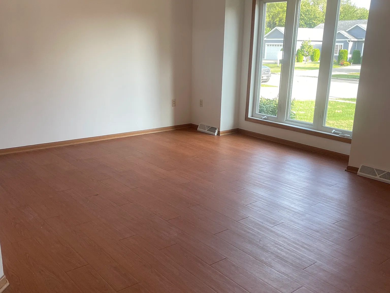 4 bed, 1888 sqft, $2,500 — Photo 4