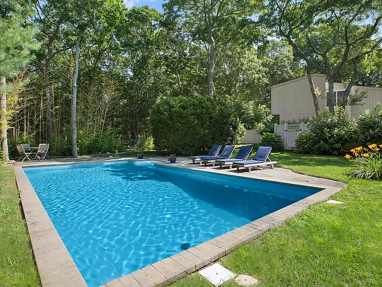 27 Montauk Ave — Photo 31