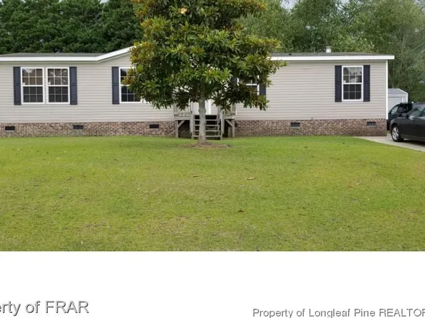 145 Style Dr, Parkton, NC 28371