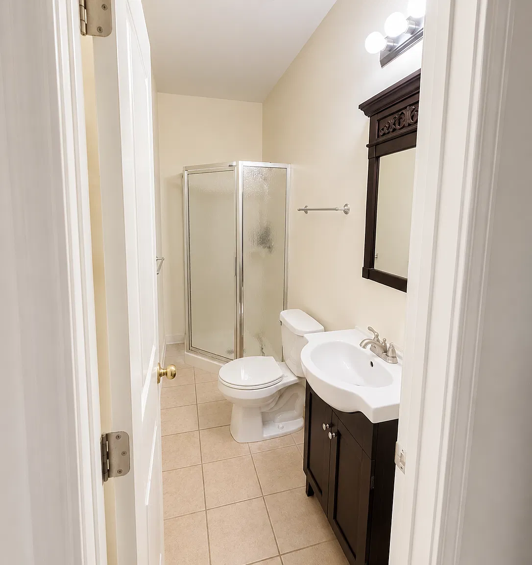 2 bed, 845 sqft, $1,375 — Photo 4
