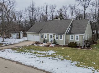 2025 Hickory Ln, Princeton, IL 61356