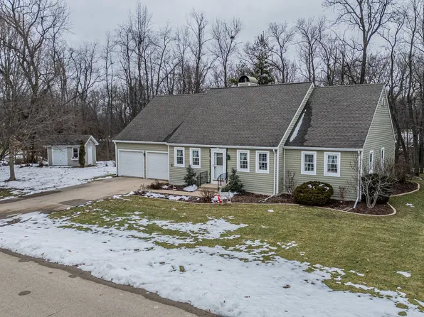2025 Hickory Ln, Princeton, IL 61356