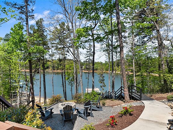 2nd image of 384 Lakemont Dr