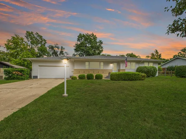 1606 N Sunset Dr, Augusta, KS 67010