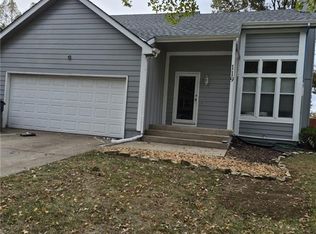 119 S Janell Dr, Olathe, KS 66061