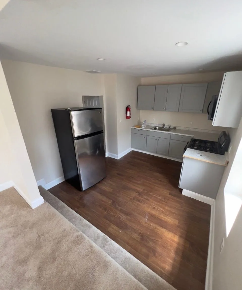 3 bed, 2.0 bath, $1,700 — Photo 4