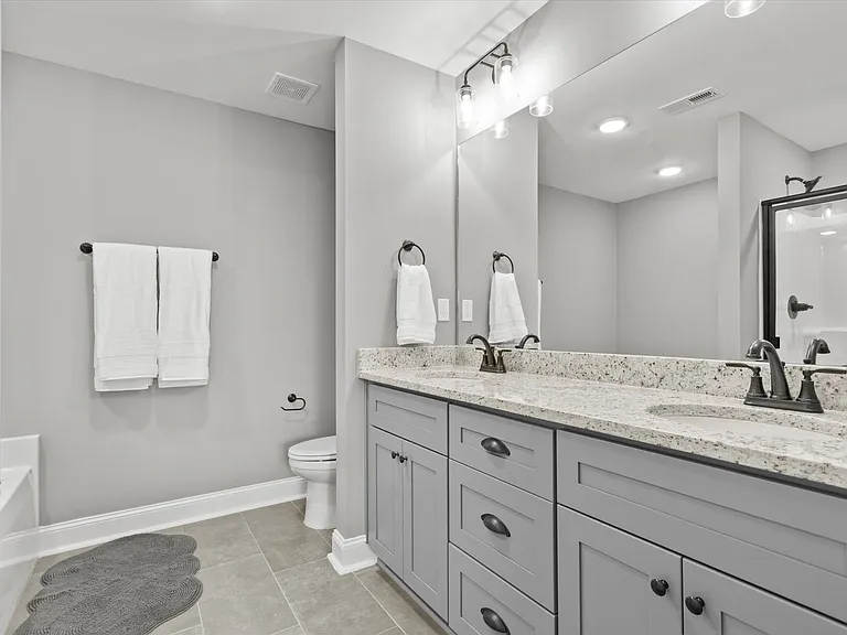 169 Susan Lynn Dr — Photo 16