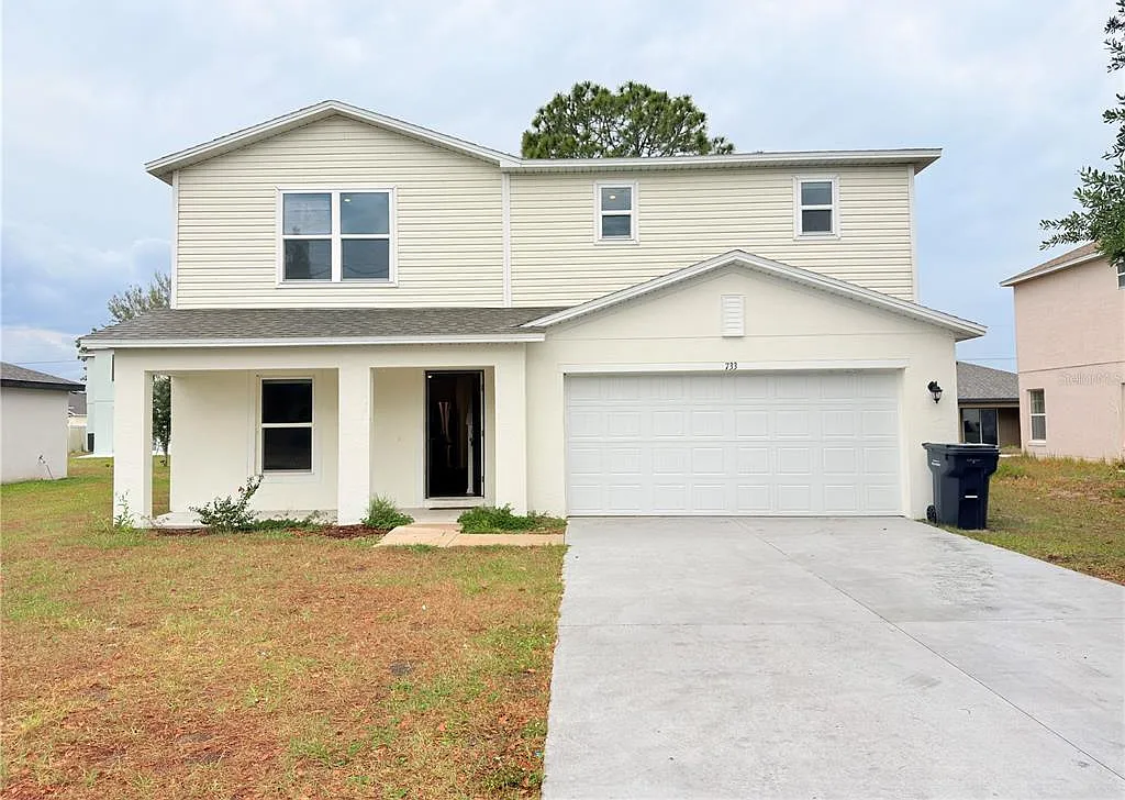 3 bed, 2.5 bath, 2040 sqft, $2,150 — Photo 1