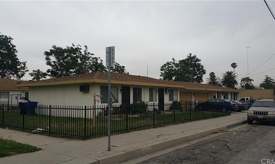 1st image of 115 E 11th St