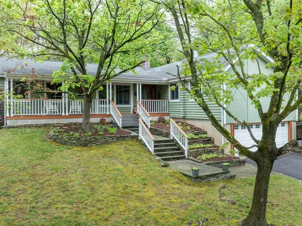 17 Highridge Drive, Huntington, NY 11743