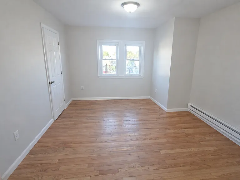86 Stuyvesant Ave #3 — Photo 3