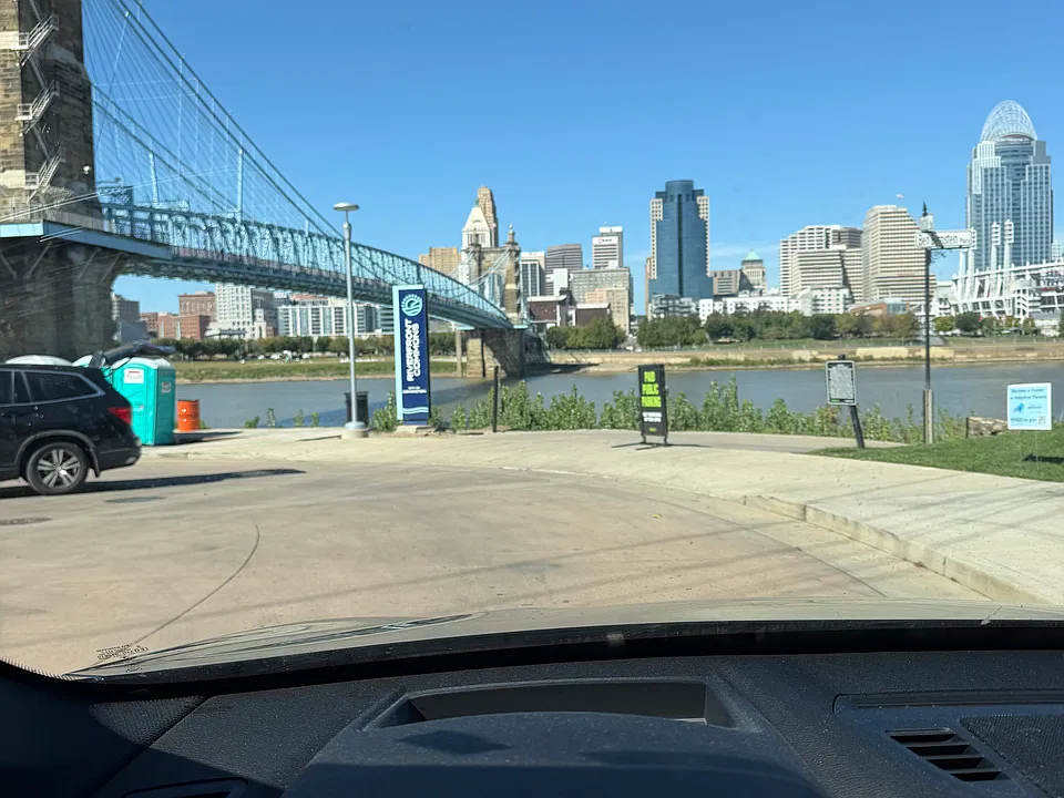 1 Riverside Pl #407