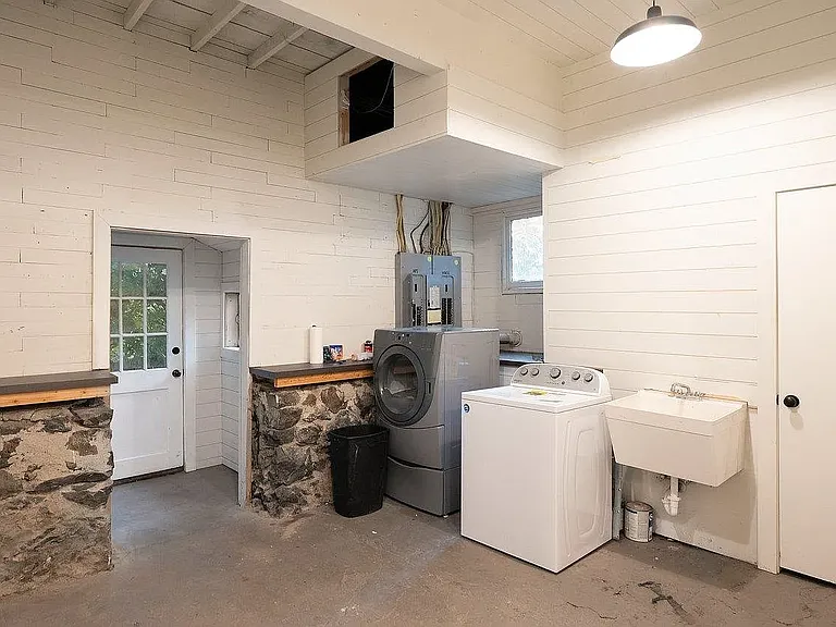 807 W 12th Ave — Photo 26