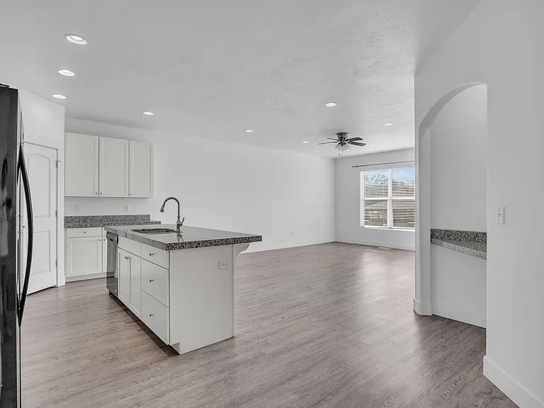 13696 S Glengarry Ln — Photo 5