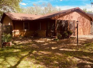 808 Spruce St, Halstead, KS 67056