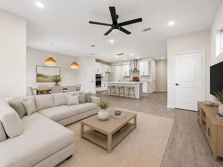 1821 Agoura Hills Dr — Photo 1