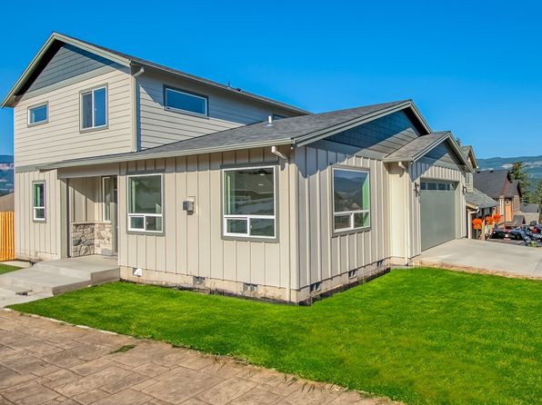 1099 SE Windsong Dr, Cascade Locks, OR 97014