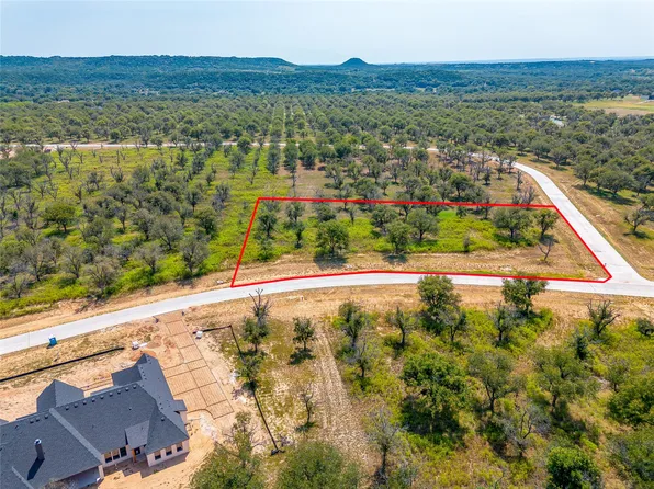 2400 Marvin Dr, Granbury, TX 76049