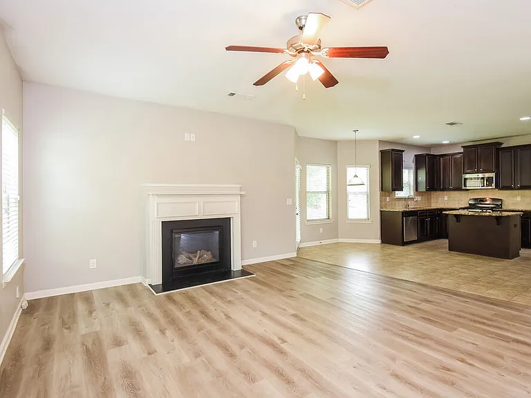 474 Cleburne Pl — Photo 5