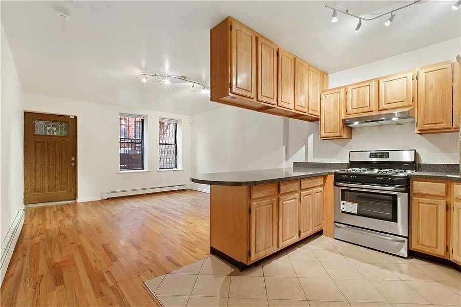 1st image of 206 W 122nd St #1
