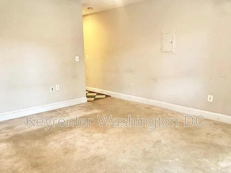 1700 W Virginia Ave NE #3 — Photo 6