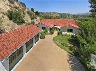 2052 Channelford Rd, Westlake Village, CA 91361