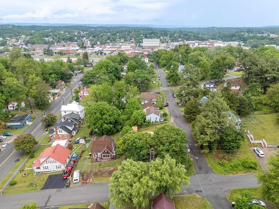 41st image of 15 4th St SE