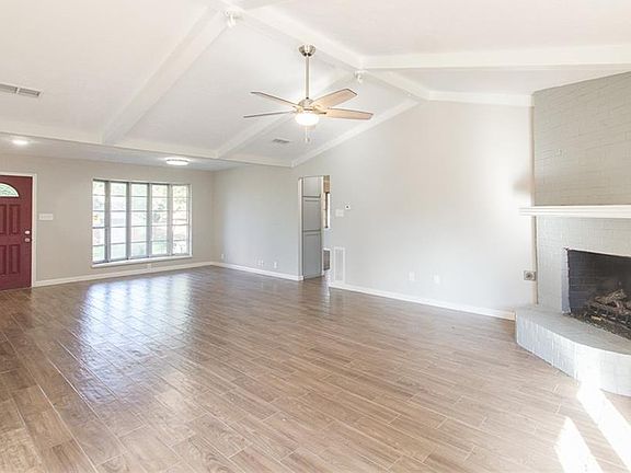 5th image of 2210 Vail Ct