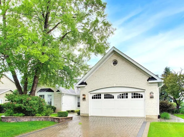 1605 Crowfoot Cir S, Hoffman Estates, IL 60169