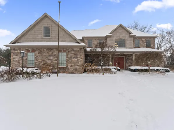 51230 Pine Croft Ct, South Bend, IN 46637