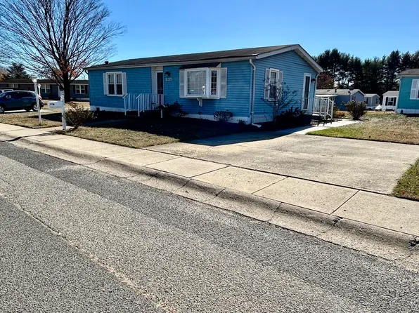 635 Dede Drive, Freehold, NJ 07728