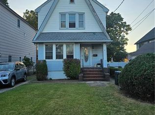 8 Satterlee St, Staten Island, NY 10307