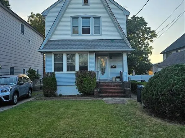 8 Satterlee St, Staten Island, NY 10307