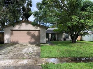 909 Winchester Ct, Brandon, FL 33510