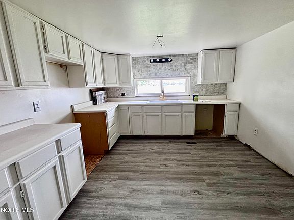 5th image of 5598 Arrowsmith Rd