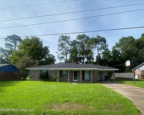 218 Alverado Dr Photo 1