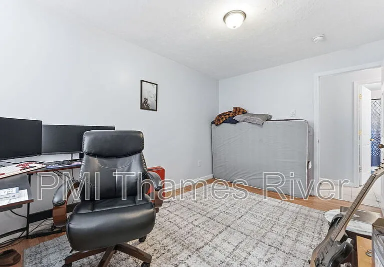 16 Central St — Photo 14
