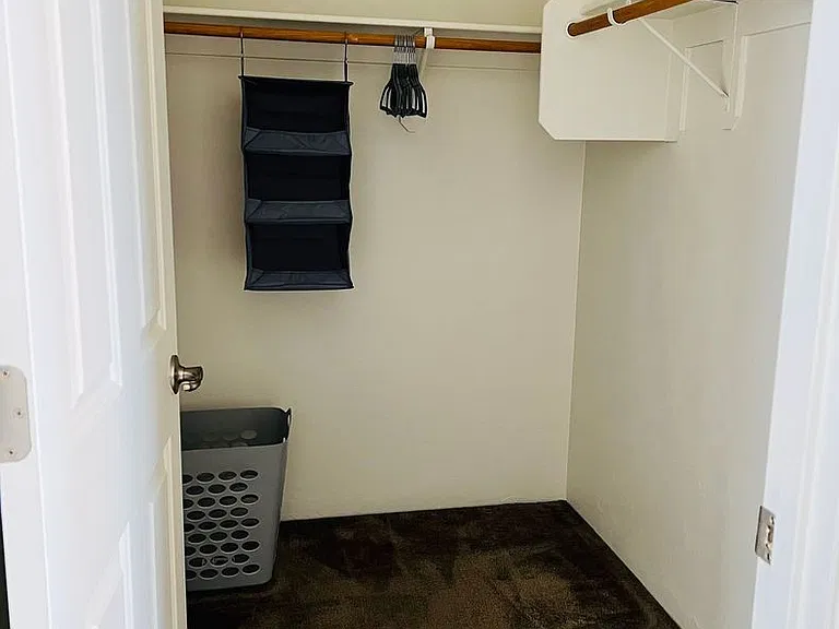 2090 Cascadia Dr — Photo 9