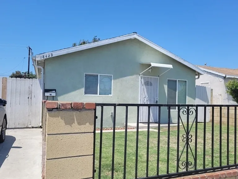 18429 Norwalk Blvd — Photo 1