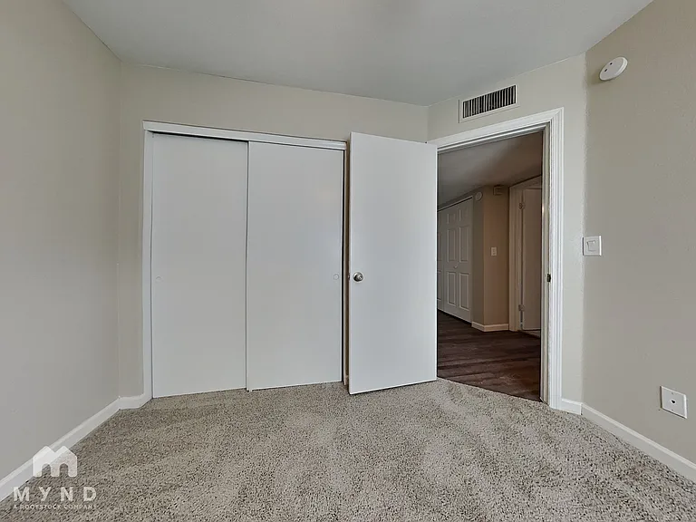 4816 W Sierra Vista Dr — Photo 22