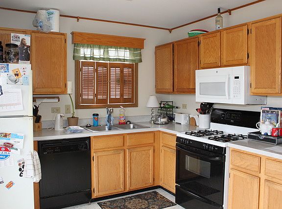 5th image of 2833 Dorothy Dr