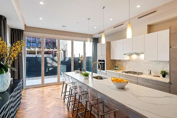 Sold by Compass | media 1