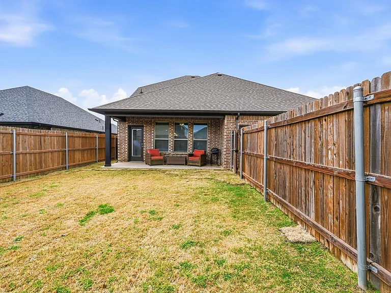 196 Lady Bird Dr — Photo 42