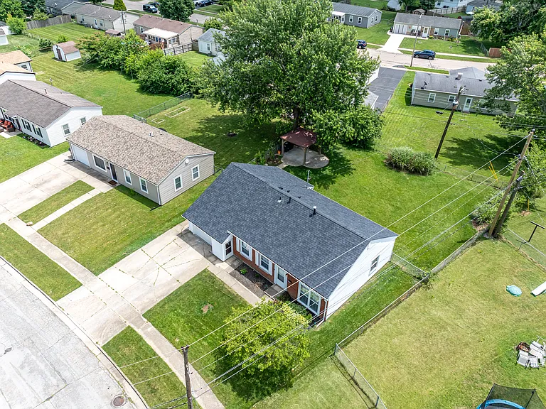 1331 Berwald Dr — Photo 5